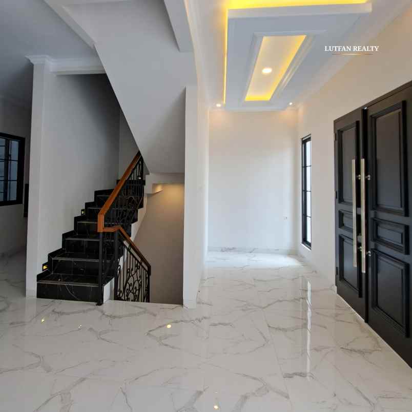 dijual rumah jagakarsa raya