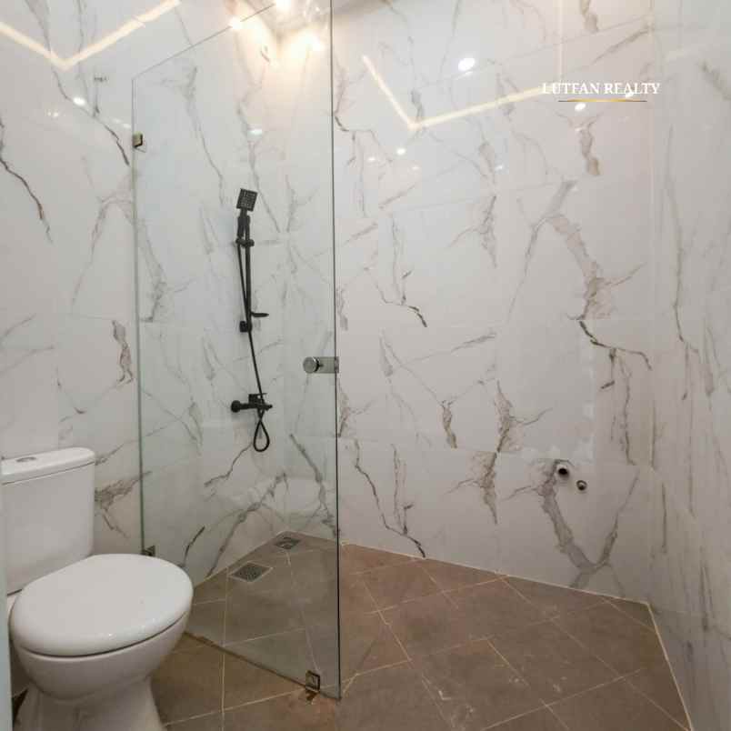 dijual rumah jagakarsa raya