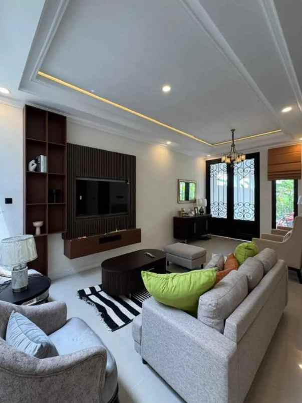 dijual rumah jalan adisucipto