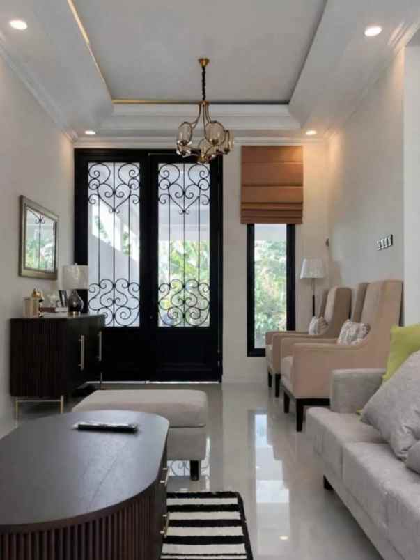 dijual rumah jalan adisucipto