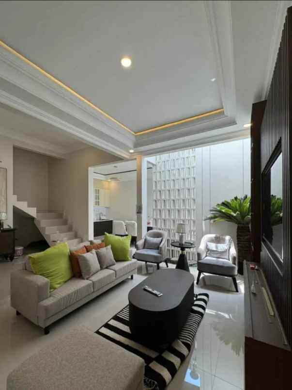 dijual rumah jalan adisucipto