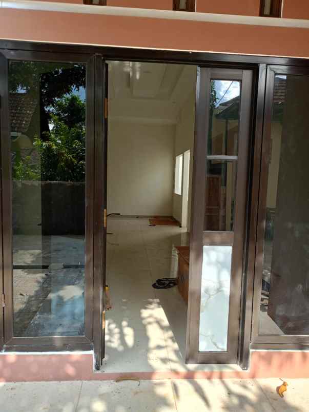 dijual rumah jalan anyar duwet wates