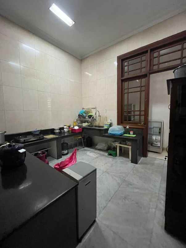 dijual rumah jalan biliton