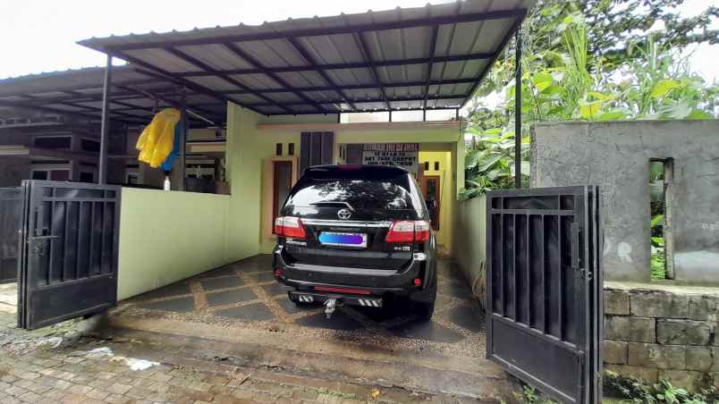 dijual rumah jalan cilangkap raya