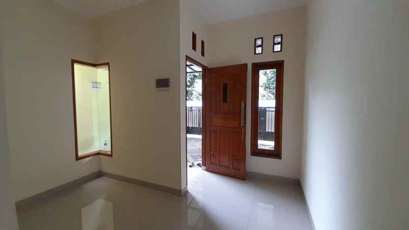 dijual rumah jalan cilangkap raya