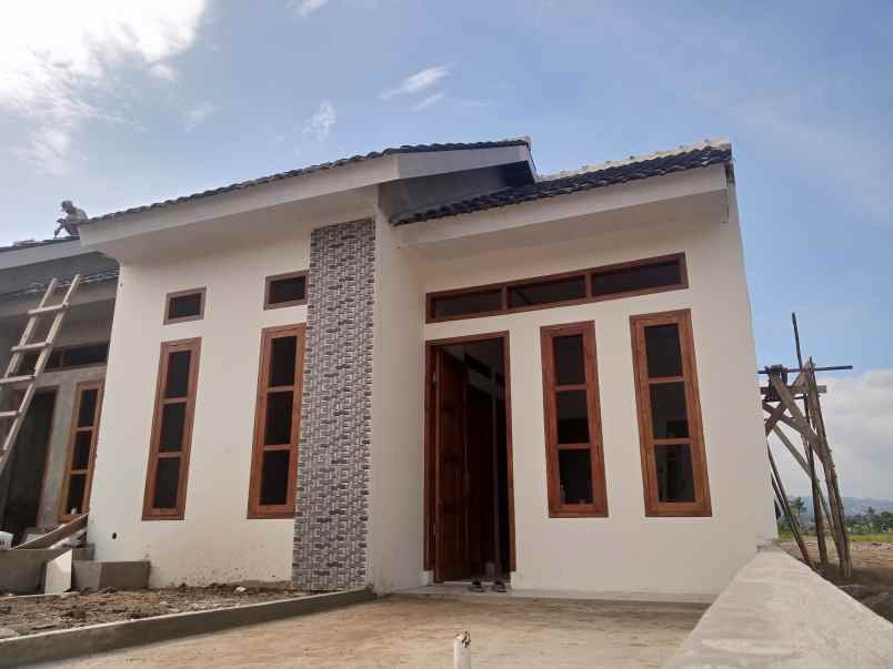 dijual rumah jalan cilurung lebakwangi