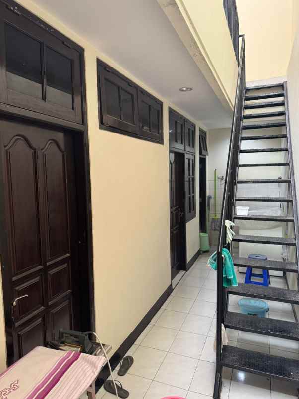 dijual rumah jalan dharmahusada permai