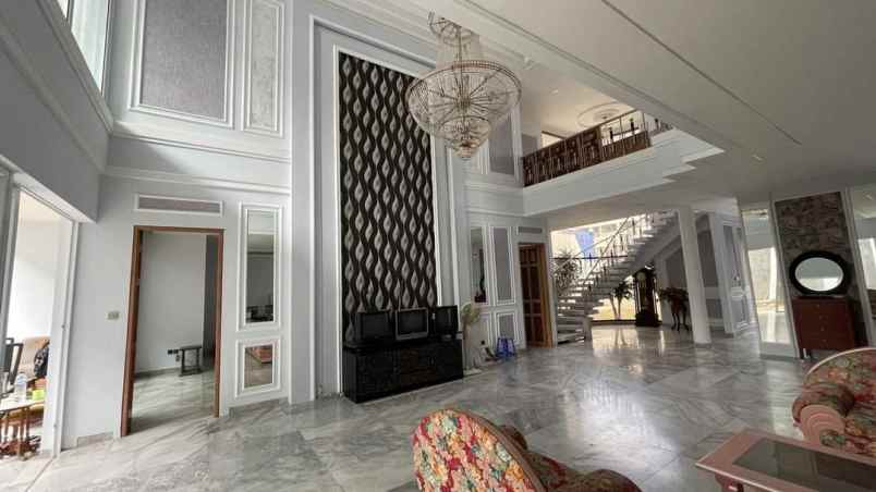 dijual rumah jalan gatsu 1