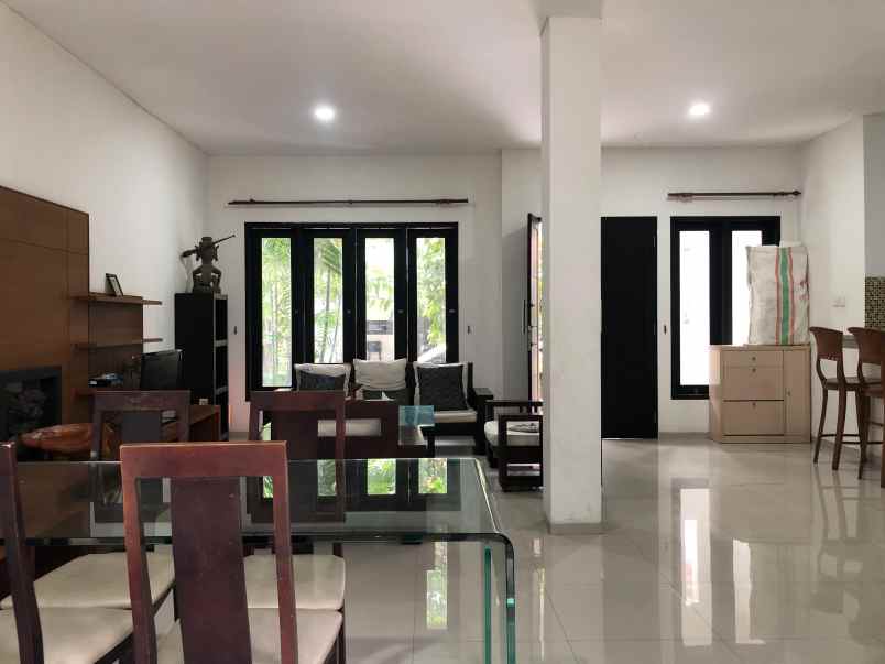 dijual rumah jalan gn tangkuban perahu