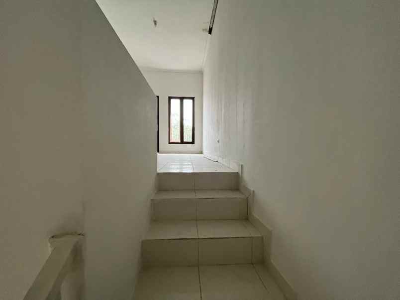 dijual rumah jalan gorda