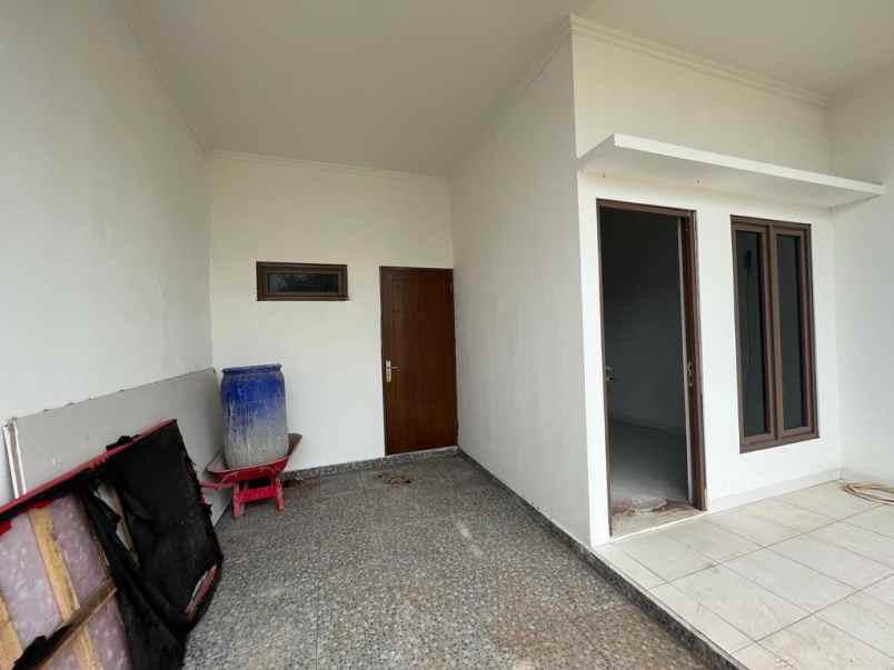 dijual rumah jalan gorda