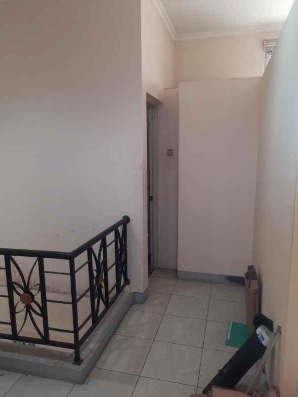 dijual rumah jalan harapan indah raya