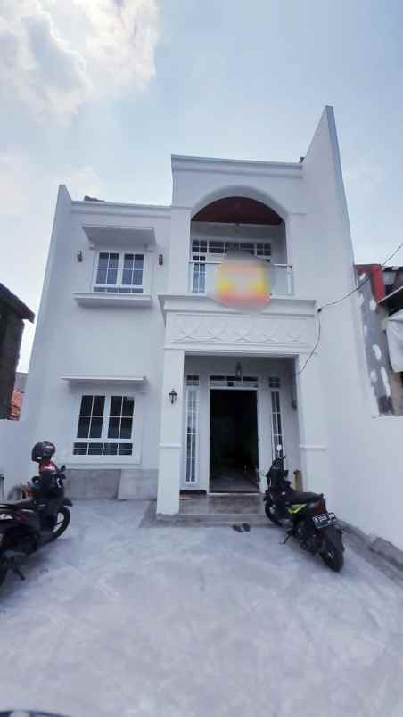 dijual rumah jalan kalisari raya