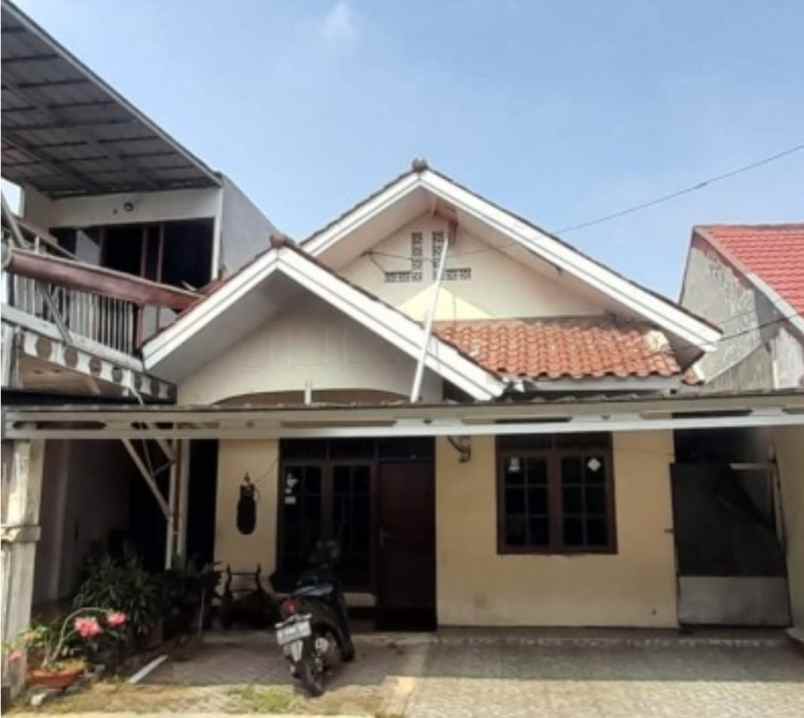 dijual rumah jalan kemang sari kavling