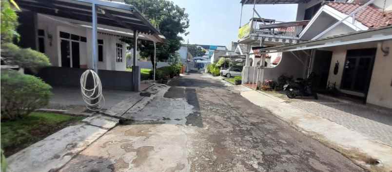 dijual rumah jalan kemang sari kavling