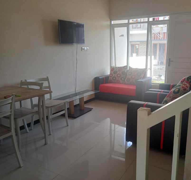 dijual rumah jalan mojorejo batu