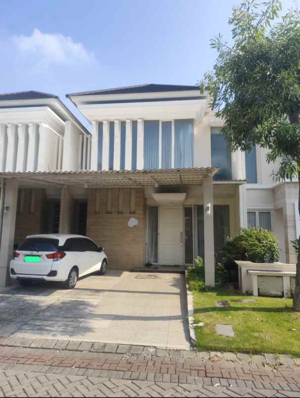 dijual rumah jalan pakuwon city