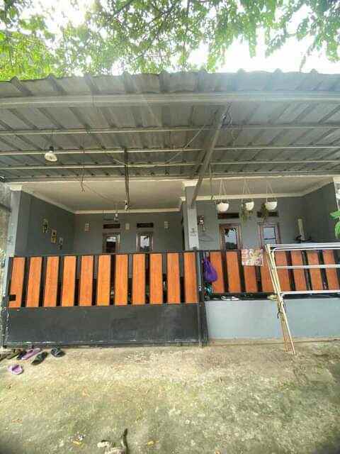 dijual rumah jalan raya bedahan