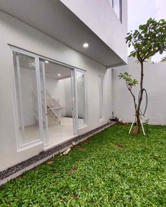 dijual rumah jalan raya jombang ciputat