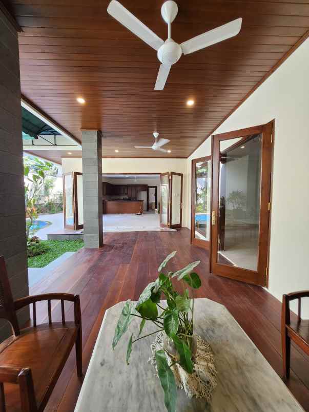 dijual rumah jalan raya pejaten jakarta