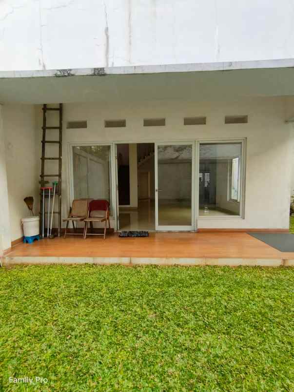 dijual rumah jalan raya pesanggrahan