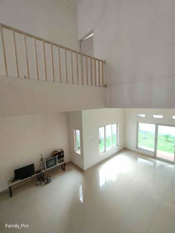 dijual rumah jalan raya pesanggrahan