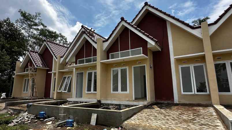 dijual rumah jalan raya tlogowaru