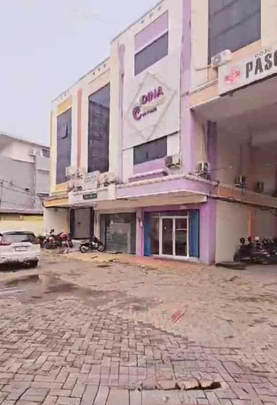 dijual rumah jalan raya wiyung