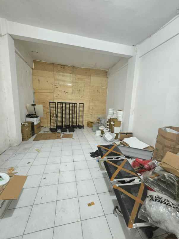 dijual rumah jalan raya wiyung