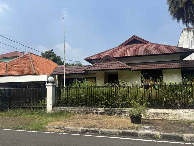 dijual rumah jalan tegal