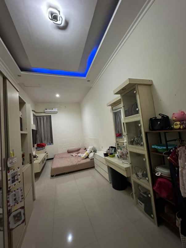 dijual rumah jalan wisma lidah kulon
