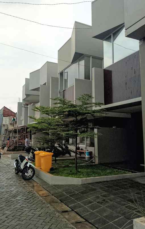 dijual rumah jatibening raa