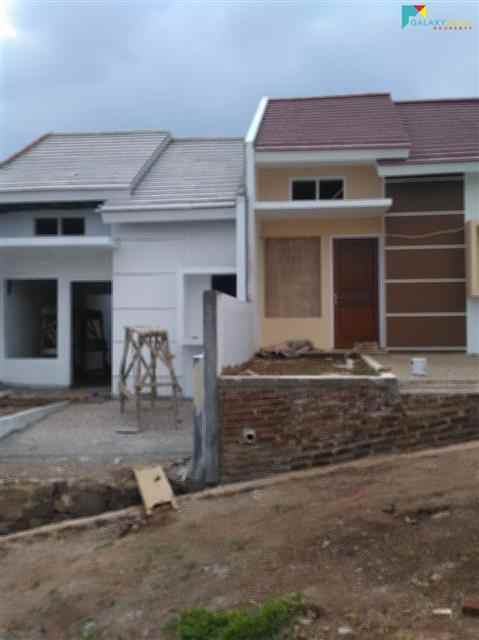 dijual rumah jatihandap cikadut