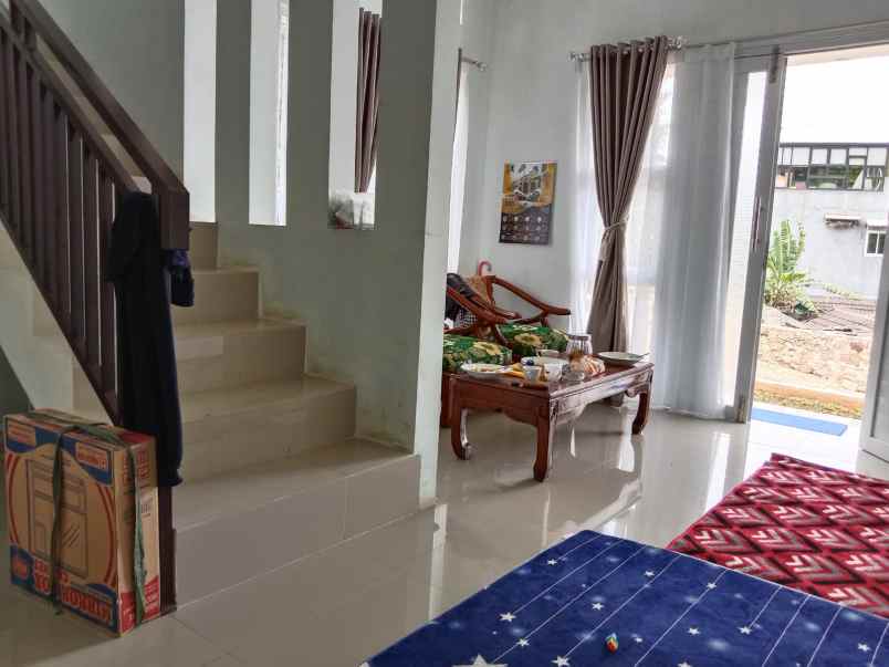 dijual rumah jatihandap cimenyan