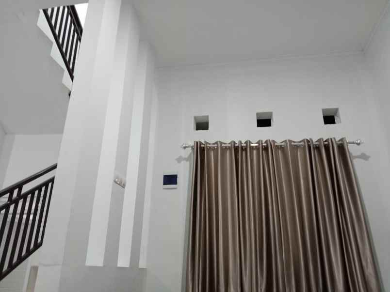 dijual rumah jatihandap cimenyan