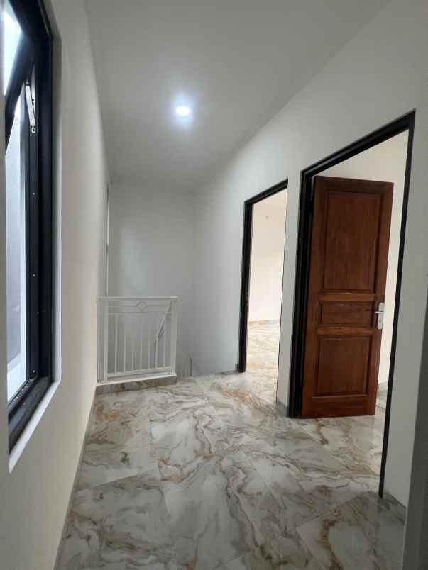 dijual rumah jatisari