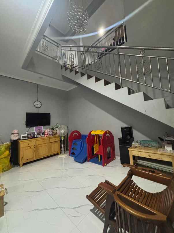 dijual rumah jatiwaringin bekasi