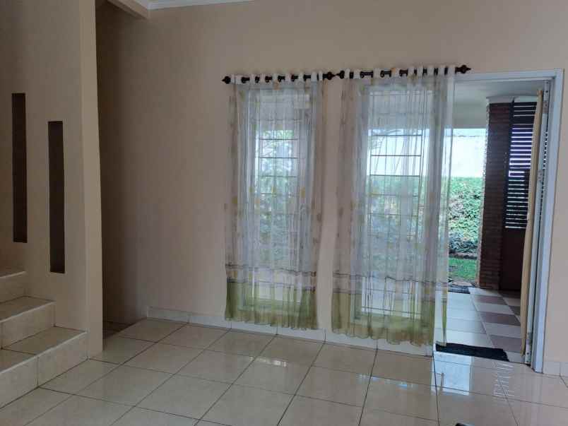 dijual rumah jelupang