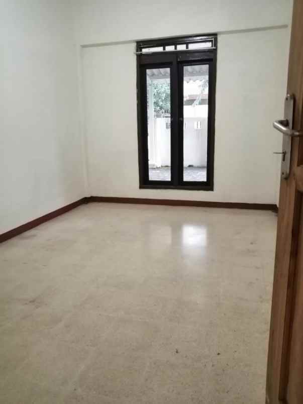 dijual rumah jemursari