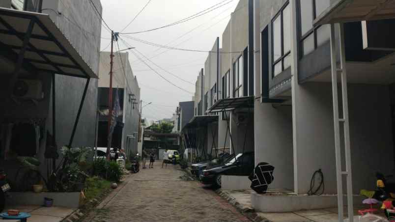 dijual rumah jl bakti abri pekapuran depok