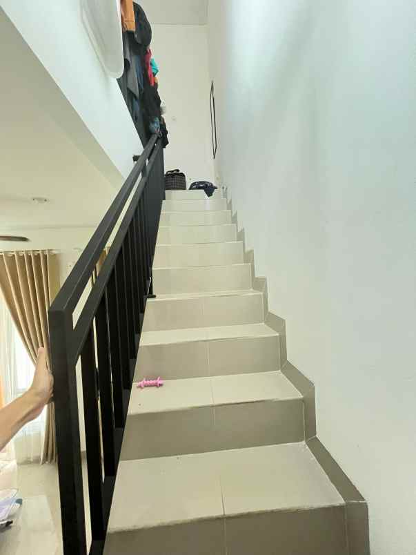 dijual rumah jl bakti abri pekapuran depok