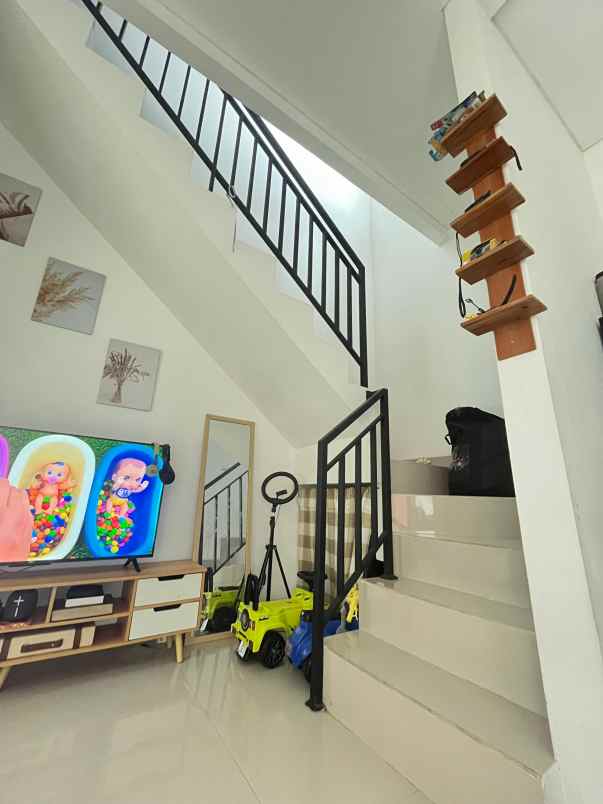 dijual rumah jl bakti abri pekapuran depok