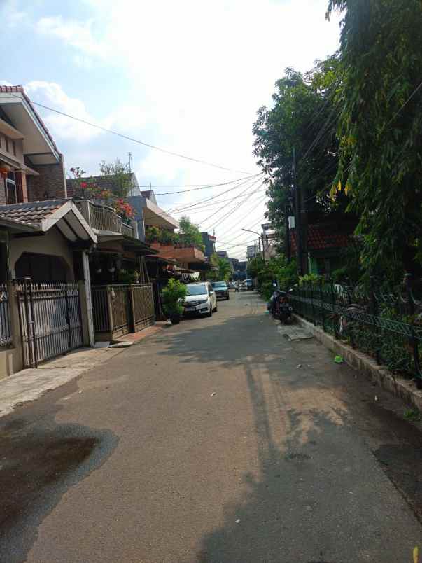 dijual rumah jl buaran sakti buaran