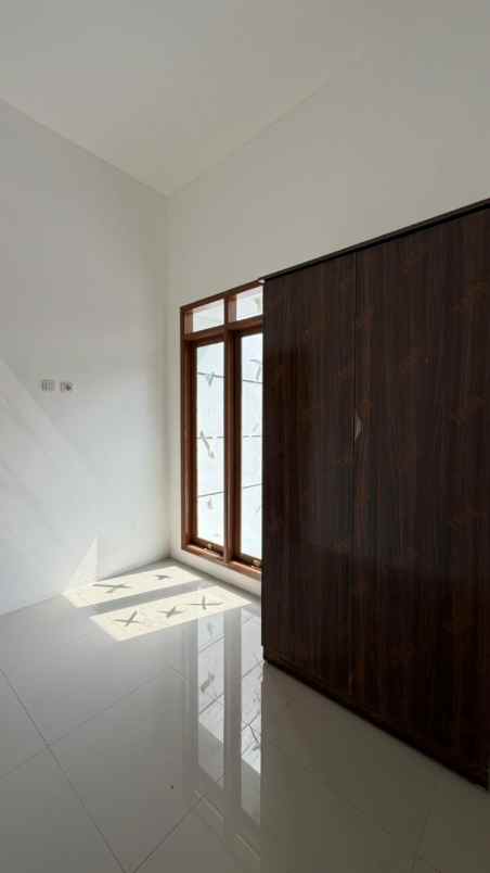 dijual rumah jl cijambe cinunuk cileunyi