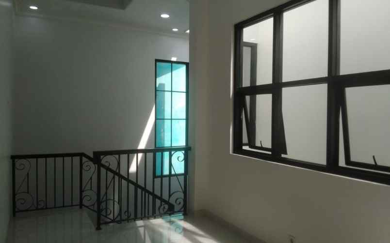 dijual rumah jl cinere raya cinere depok