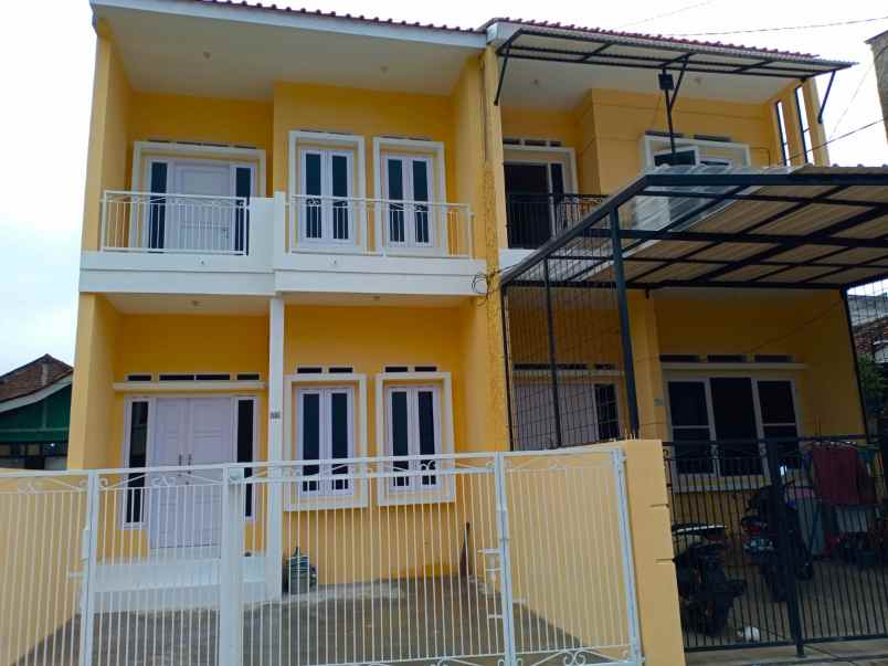 dijual rumah jl cipageran