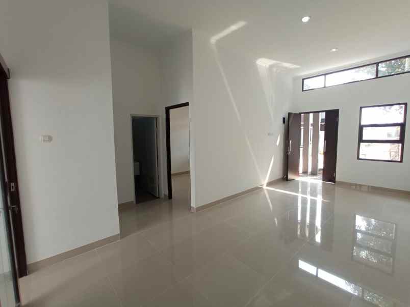 dijual rumah jl cisaat setu telajung