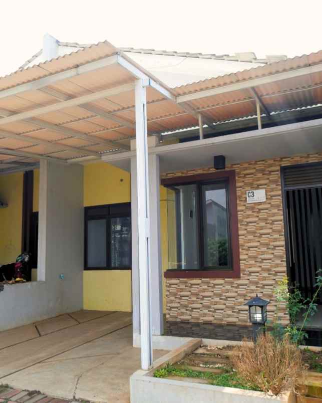 dijual rumah jl cisaat setu telajung