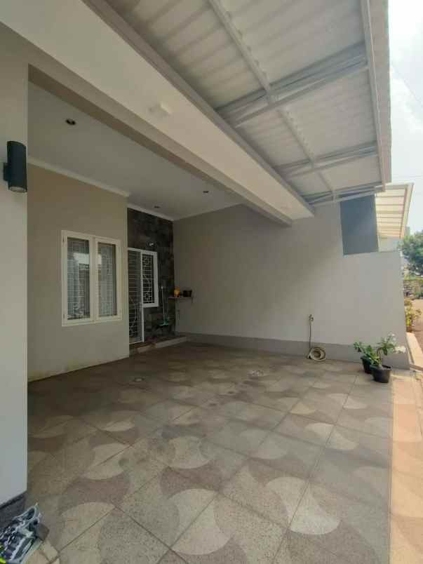 dijual rumah jl damai jagakarsa