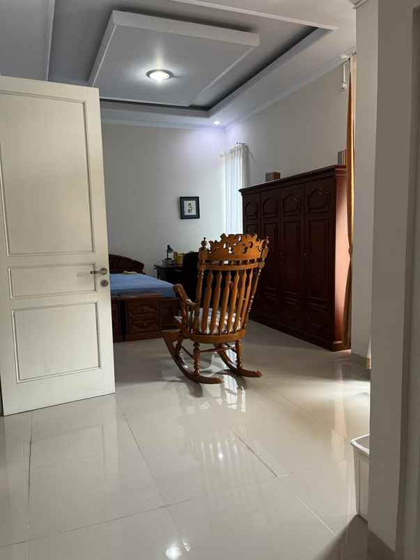 dijual rumah jl damai jagakarsa